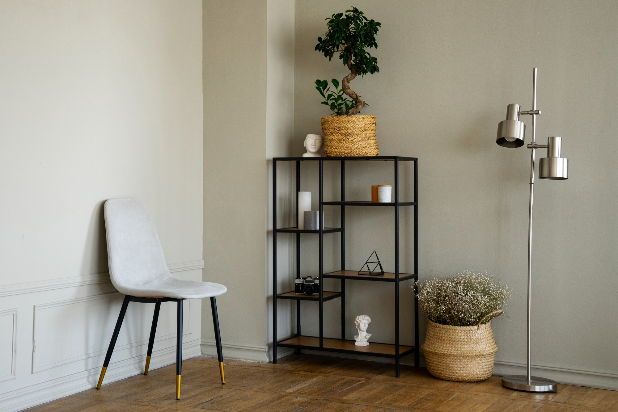 corner shelves